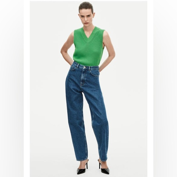 COS Chunky Knit Vest - Picture 6 of 12